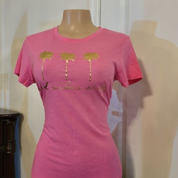 BRAND NEW WOMEN SHORT SLEEVE WOMEN'S T-SHIRT - Picture 3 of 16